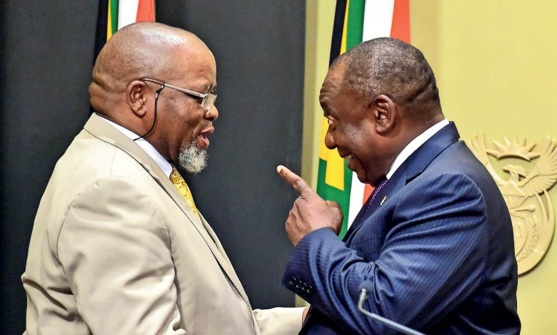 mantashe-saves-ramaphosa-from-‘onslaught’-at-nec-meeting