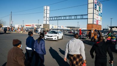 hawkers-struggle-after-soweto-mall-looted,-vandalised