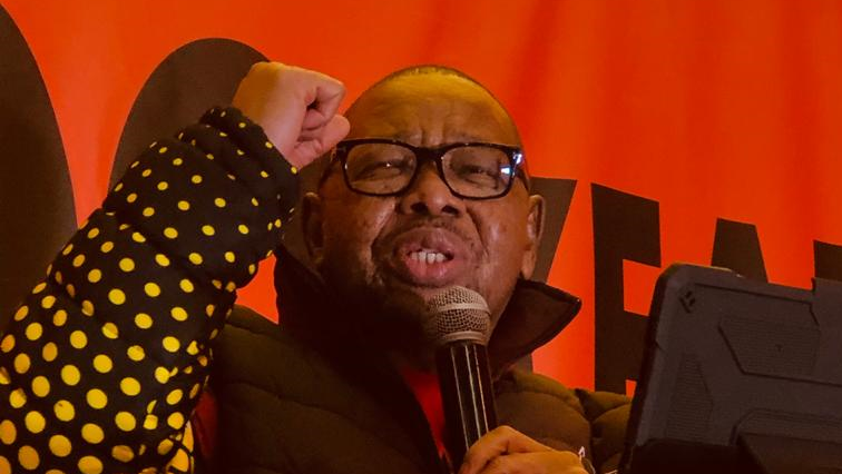 nzimande-ready-to-hand-over-a-much-stronger-sacp