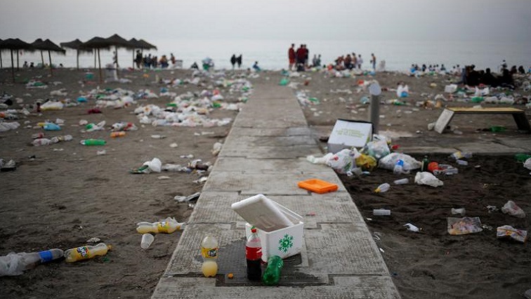 surfing-scientists-hunt-microplastics-off-spanish-beaches