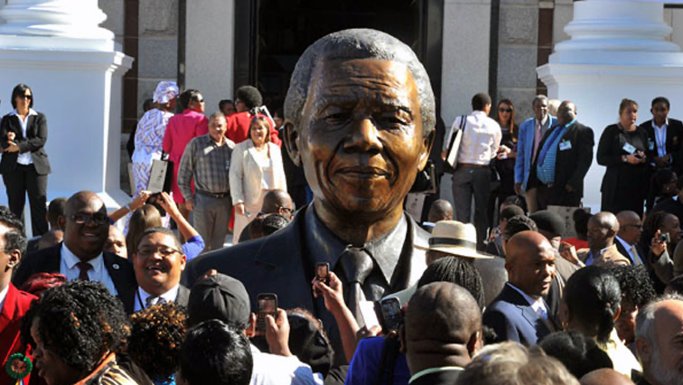 (hold-for-am)gallery:-the-world-of-mandela-statues