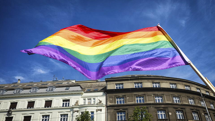 amsterdam’s-pride-canal-parade-draws-huge-crowds-on-return-after-two-years