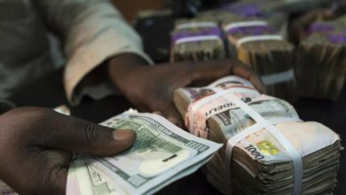 naira-loses-against-dollar-at-official,-parallel-markets