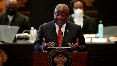 faced-with-mps’-questions,-ramaphosa-remains-silent-on-farmgate
