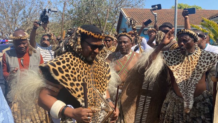 amazulu-king-misuzulu-arrives-at-echobeni-palace-for-reed-dance