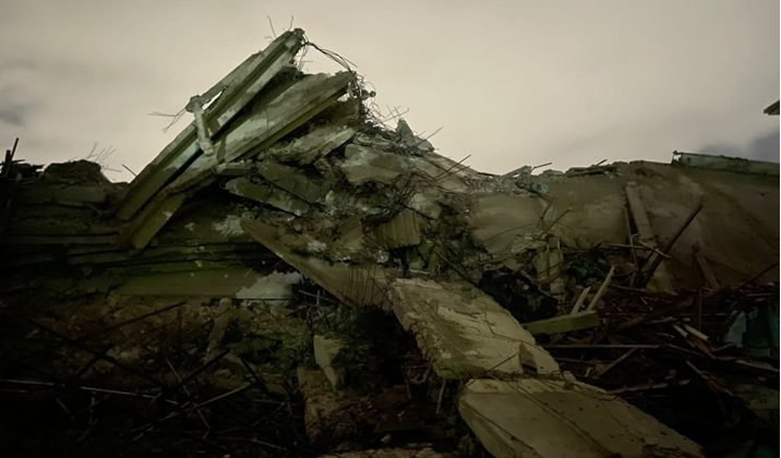 breaking:-seven-storey-building-collapses-in-lagos,-six-trapped