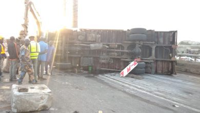 trailer-falls-on-lagos-ibadan-expressway,-worsens-traffic