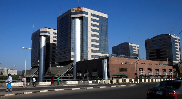 how-nnpc-contributes-to-nigeria’s-dwindling-oil-fortunes-–—-ex-director