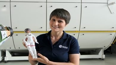 space-station’s-italian-commander,-with-lookalike-barbie,-tells-girls-about-science-in-orbit