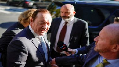 kevin-spacey,-accuser-trade-dueling-accounts-at-sexual-misconduct-trial