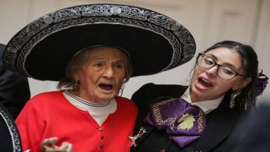 mariachi-bands-fire-up-fading-memories-of-mexican-alzheimer-patients