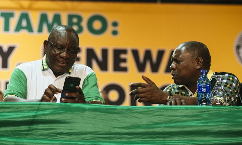 zweli-mkhize:-siu-report-set-up-by-ramaphosa-circle-to-clip-my-wings