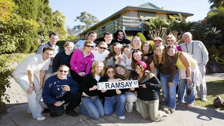 amazon-to-bring-back-australia’s-longest-running-soap-neighbours-in-2023