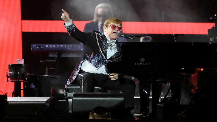 elton-john-ends-us-leg-of-farewell-tour-with-starry-dodger-stadium-show