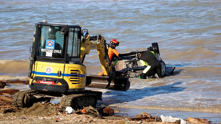 rescue-workers-search-for-missing-people-after-landslide-on-italy’s-ischia-island