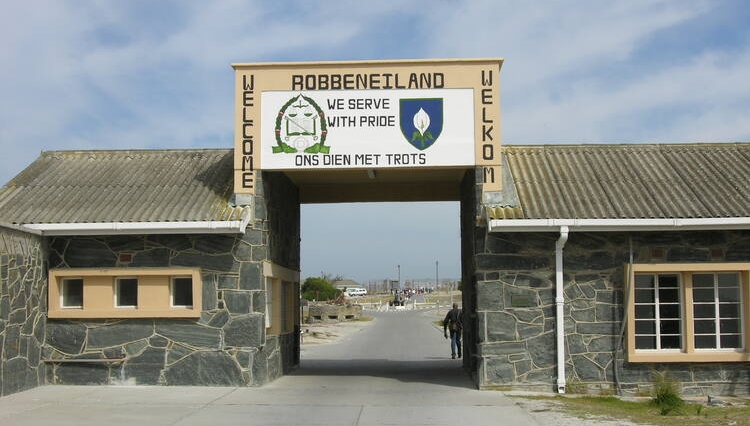 robben-island-a-refuge-for-lepers,-history-reveals