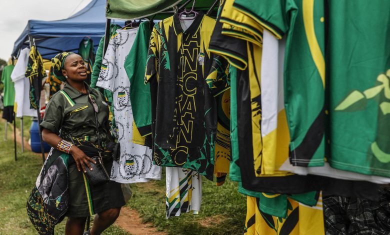 struggling-street-vendors-line-up-outside-anc-conference,-looking-to-sell-hot-food,-party-regalia