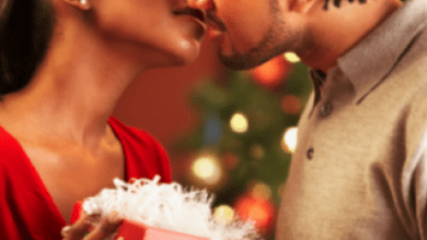 5-romantic-christmas-gift-ideas-for-your-girlfriend