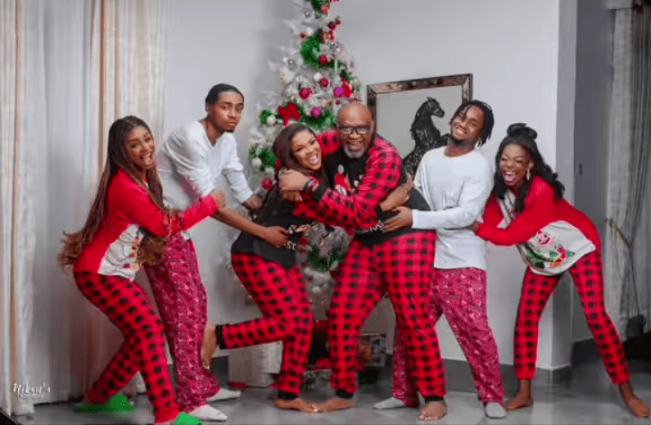 pictorial:-celebrities-share-christmas-pictures-with-families