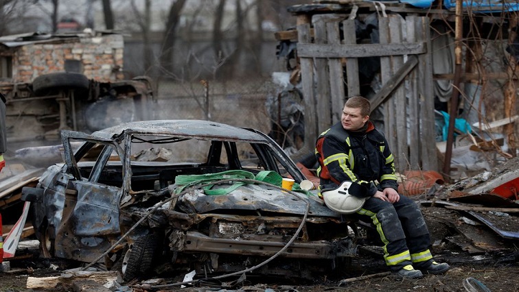 kyiv-residents-told-to-head-to-air-raid-shelters-as-sirens-wail-across-the-city