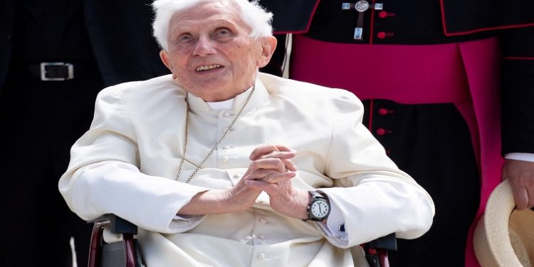 book-by-benedict’s-top-aide-reveals-tensions-in-vatican