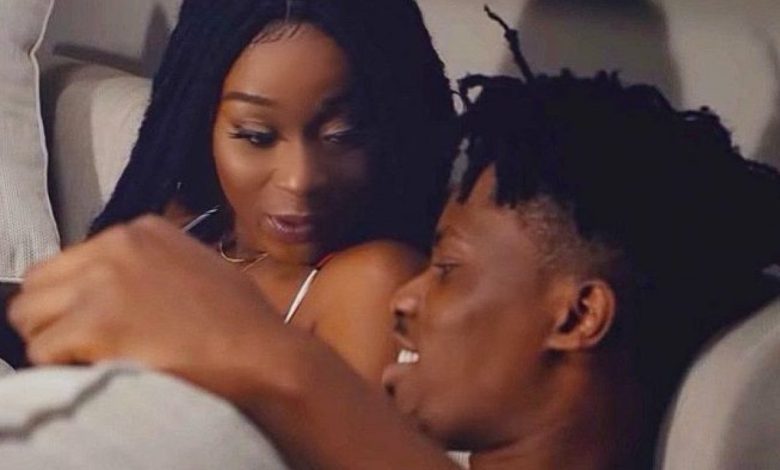 efia-odo-confirms-things-have-fallen-apart-between-kwesi-arthur-and-herself-(watch)