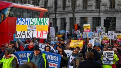 britain-faces-largest-ever-healthcare-strikes-as-pay-disputes-drag-on