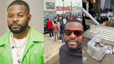 #nigeriadecides:-rapper-falz,-others-reportedly-attacked-by-hoodlums-at-a-polling-unit-in-lagos-(video)