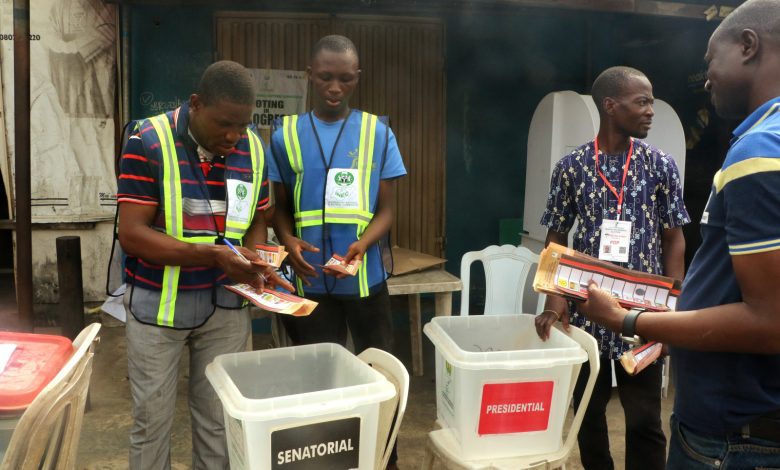 nigeria-awaits-first-results-after-tight-election