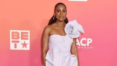 bn-style-spotlight:-issa-rae-pops-in-lavender-at-the-54th-naacp-image-awards