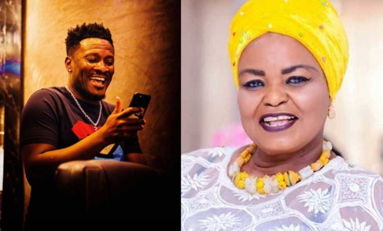 i-have-a-serious-crush-on-asamoah-gyan-–-efiewura’s-aunty-bee-(video)