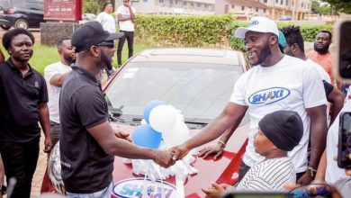 shatta-wale-gifts-actor-ras-nene-a-car