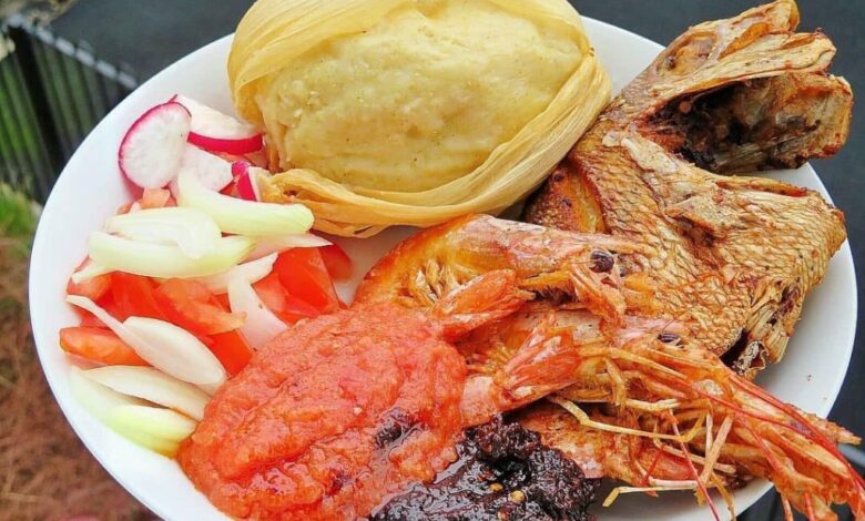 diy-recipes:-how-to-make-ga-kenkey-with-sauce-and-fried-fish