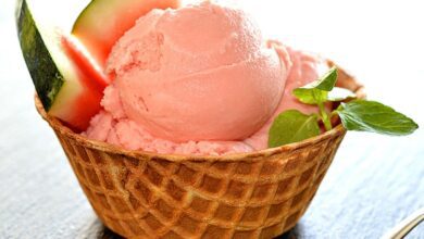diy-recipes:-how-to-make-watermelon-ice-cream-at-home