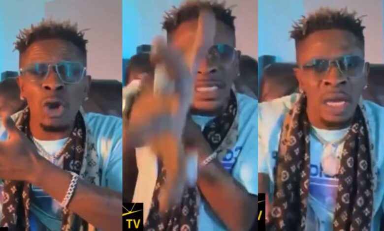 shatta-wale-angry-over-calls-for-fbi-to-investigate-him-over-hajia-4reall’s-arrest-(video)