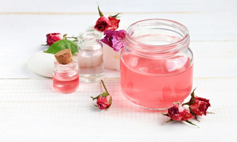 4-best-ways-to-add-rose-water-to-your-beauty-routine