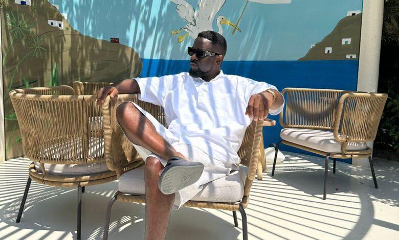 sarkodie-champions-tourism-as-he-prays-for-ghana-to-become-like-greece