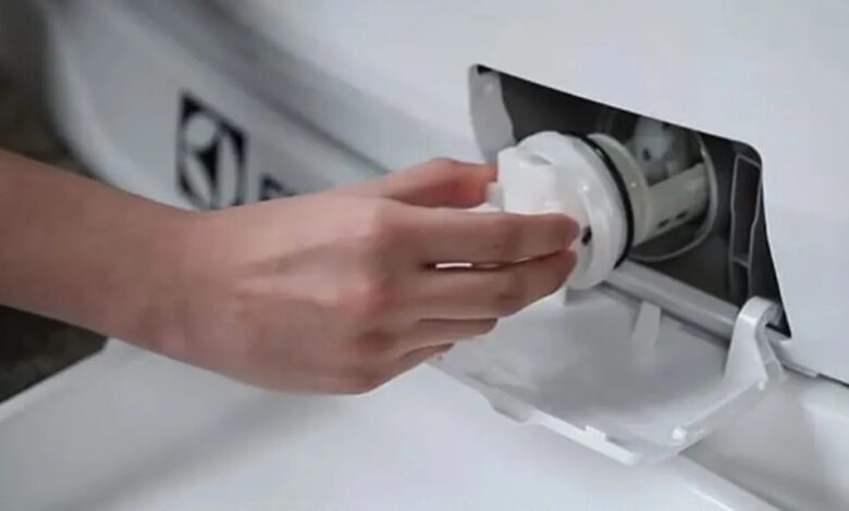 turn-this-hidden-switch-on-the-washing-machine,-all-the-dirty-water-flows-out-immediately