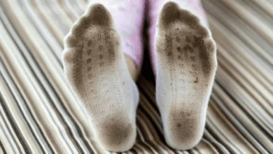 simple-and-effective-way-to-clean-stained-white-socks-without-bleach-or-vinegar