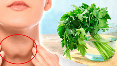 6-easy-steps-to-naturally-heal-your-thyroid-with-parsley-and-more