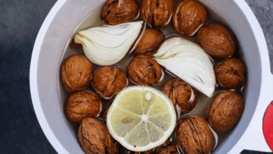 natural-cough-remedy:-old-fashioned-walnut-and-onion-syrup