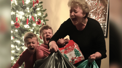 my-kids’-grandmom-came-to-our-home,-packed-the-christmas-presents-she-gave-them-&-took-them-away