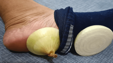 the-surprising-benefits-of-sleeping-with-onions-in-your-socks