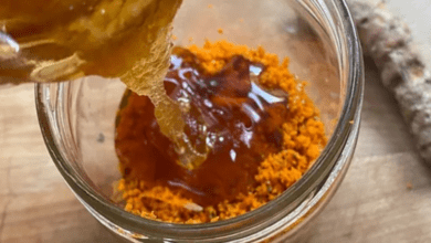 over-50?-here’s-what-honey-and-turmeric-can-do-for-your-body