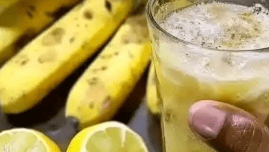 blend-banana-with-lemon:-a-refreshing-and-healthy-homemade-delight