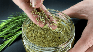 say-goodbye-to-gray-hair-and-hair-loss-with-this-powerful-rosemary-recipe