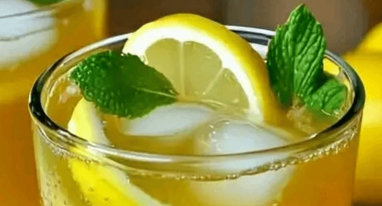 lemon-ginger-iced-green-tea-with-honey-(unbelievably-good)