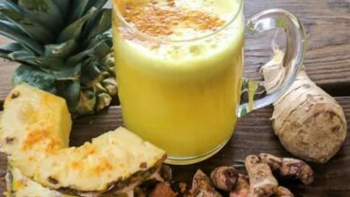 how-to-make-a-delicious-pineapple-turmeric-smoothie-