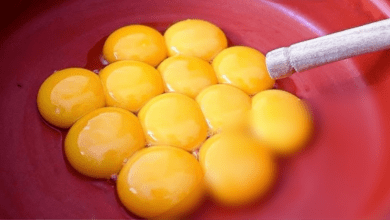 the-vaseline-and-egg-yolk-recipe-to-reduce-wrinkles-and-look-younger