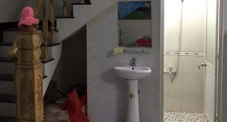 why-is-it-not-recommended-to-build-a-bathroom-under-the-staircase?